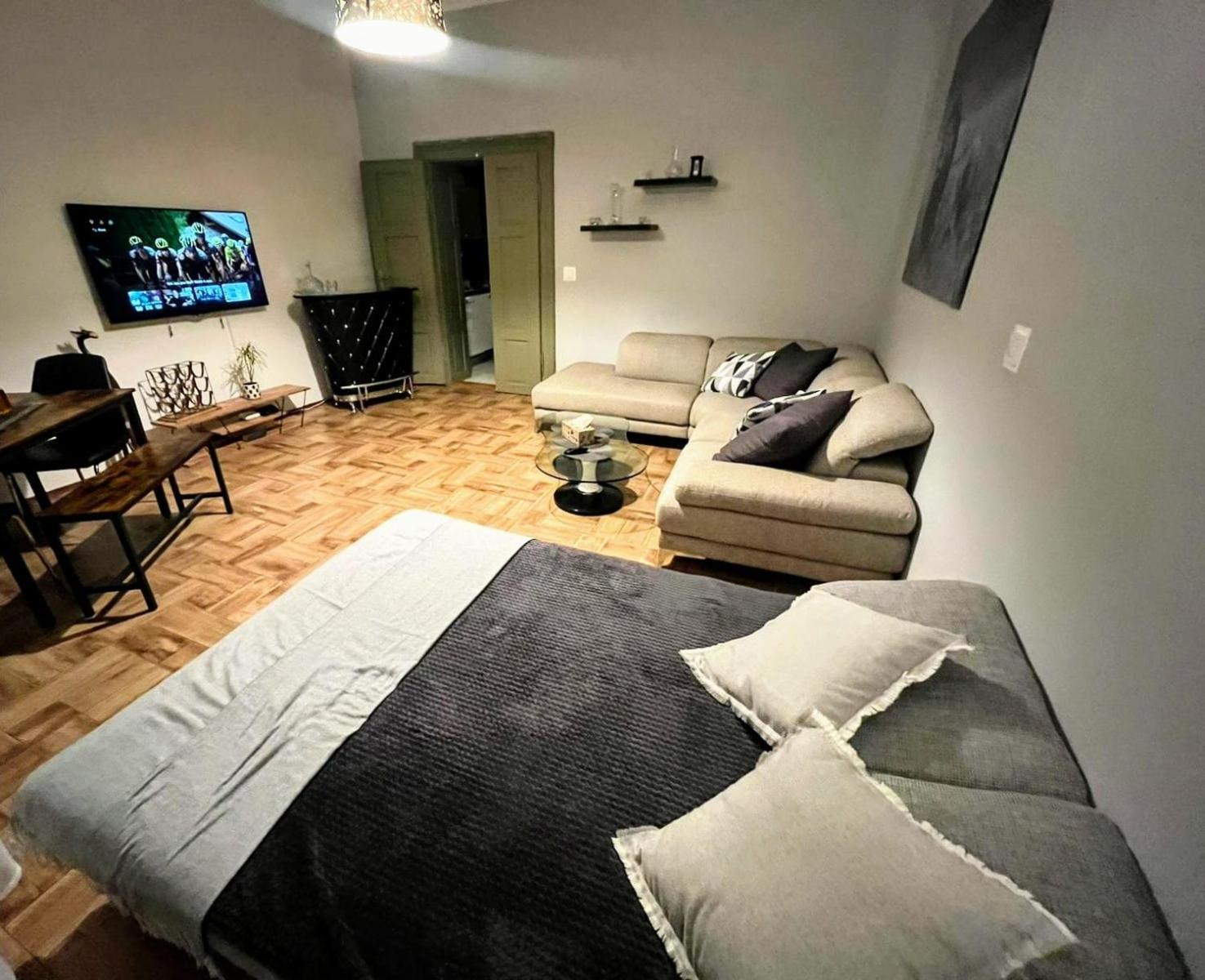 Apartamento Karlin Apartman *